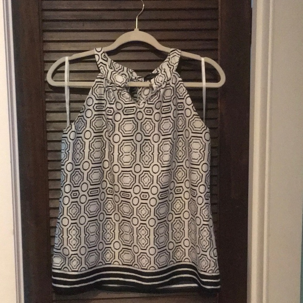 White/black high neck tank